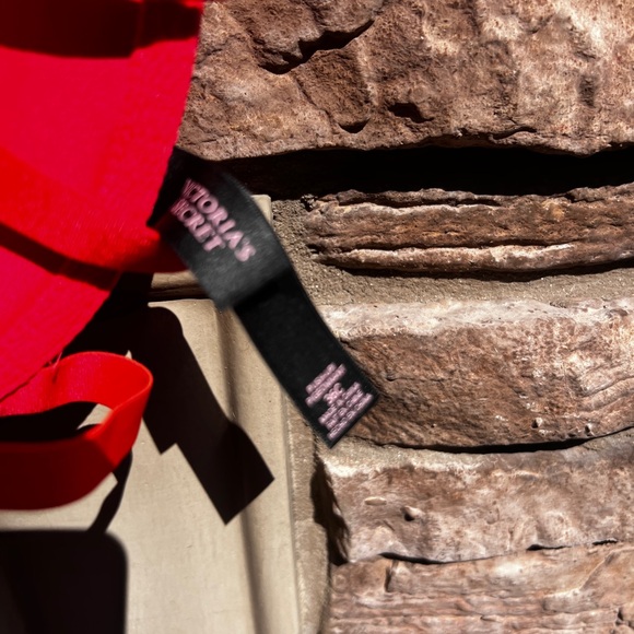 Victoria’s Secret Bra & Panty set NWOT - Picture 6 of 11